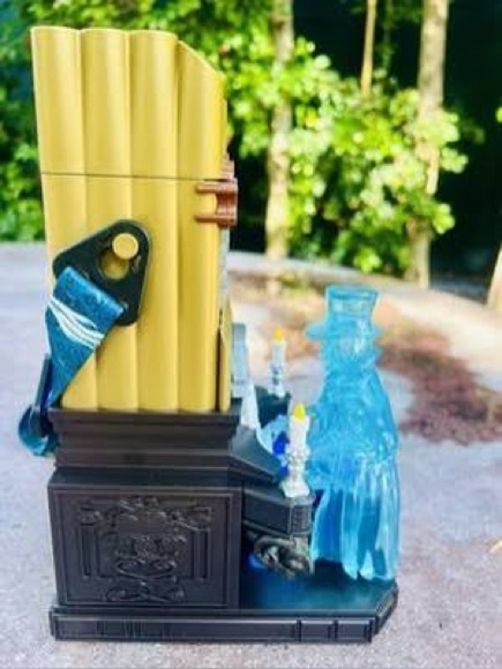 Disney haunted mansion, victor Geist sipper NWT